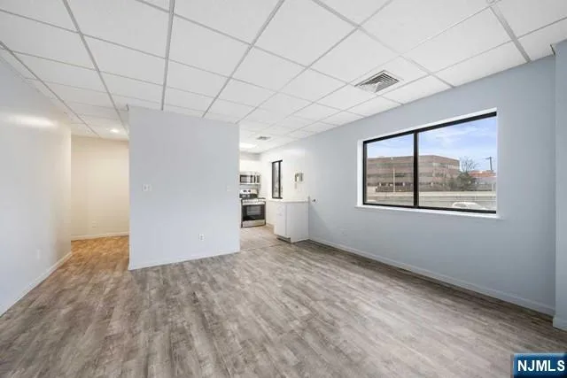 $1,950 | 279 Clark Street, Unit B2, Hackensack, NJ 07601