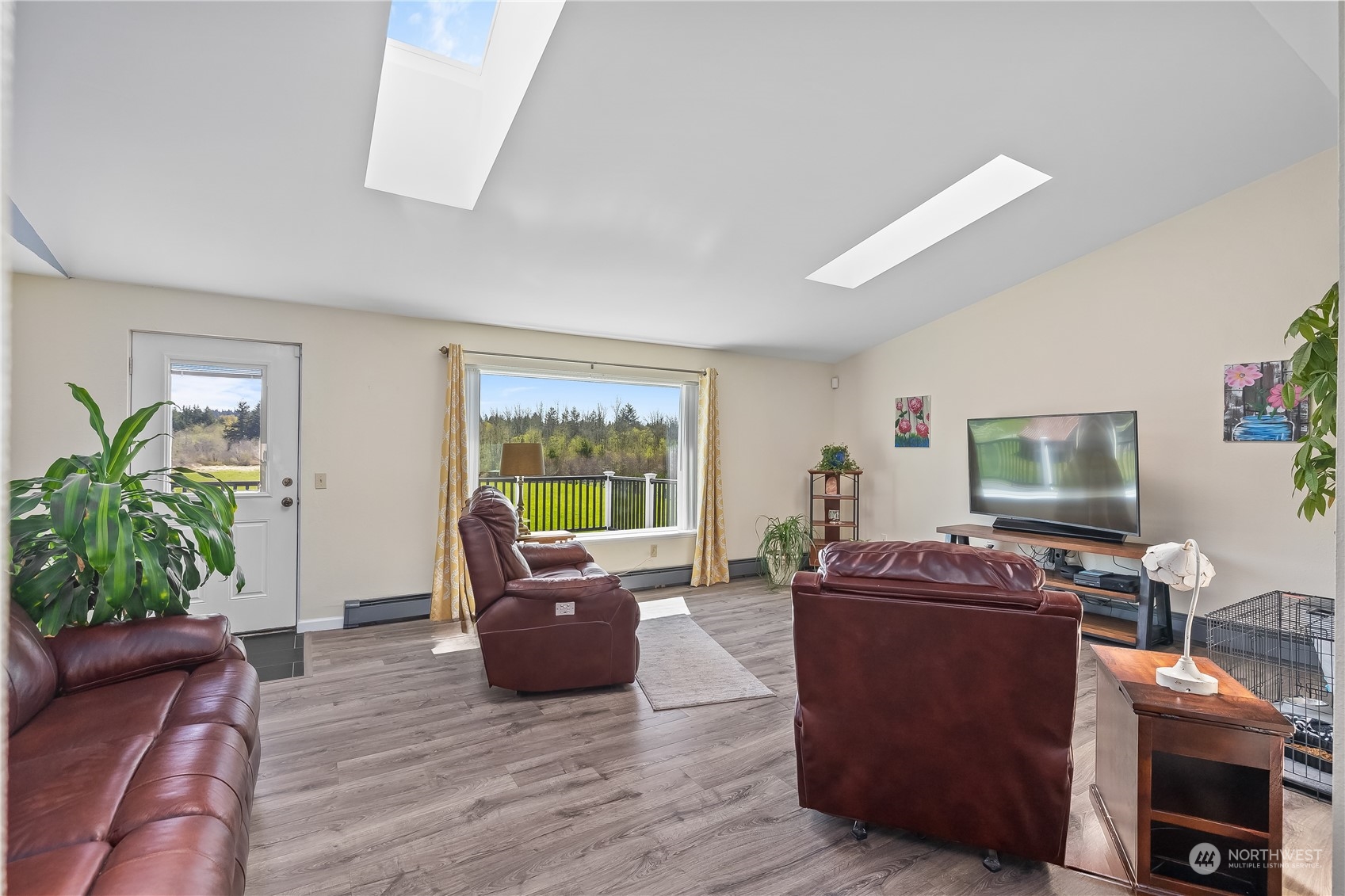 6401 Fir Tree Road Southeast Olympia, WA 98513 - Photo 5 of 29 Gallery Image 5
