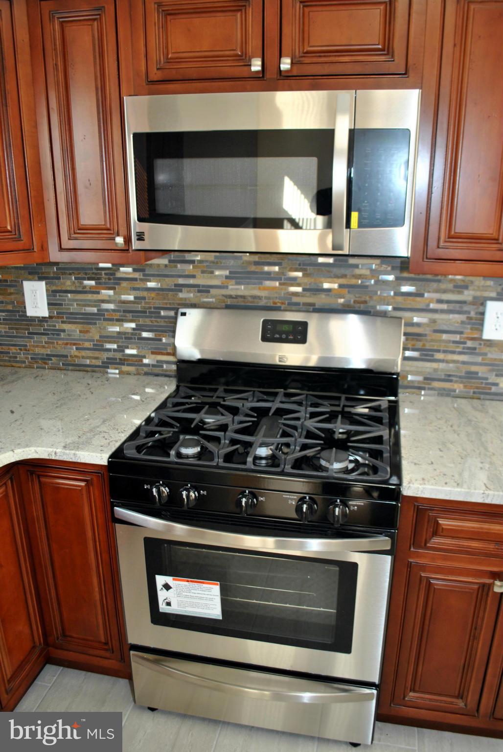 6817 Richardson Road Baltimore, MD 21207 - Photo 3 of 18 Kitchen