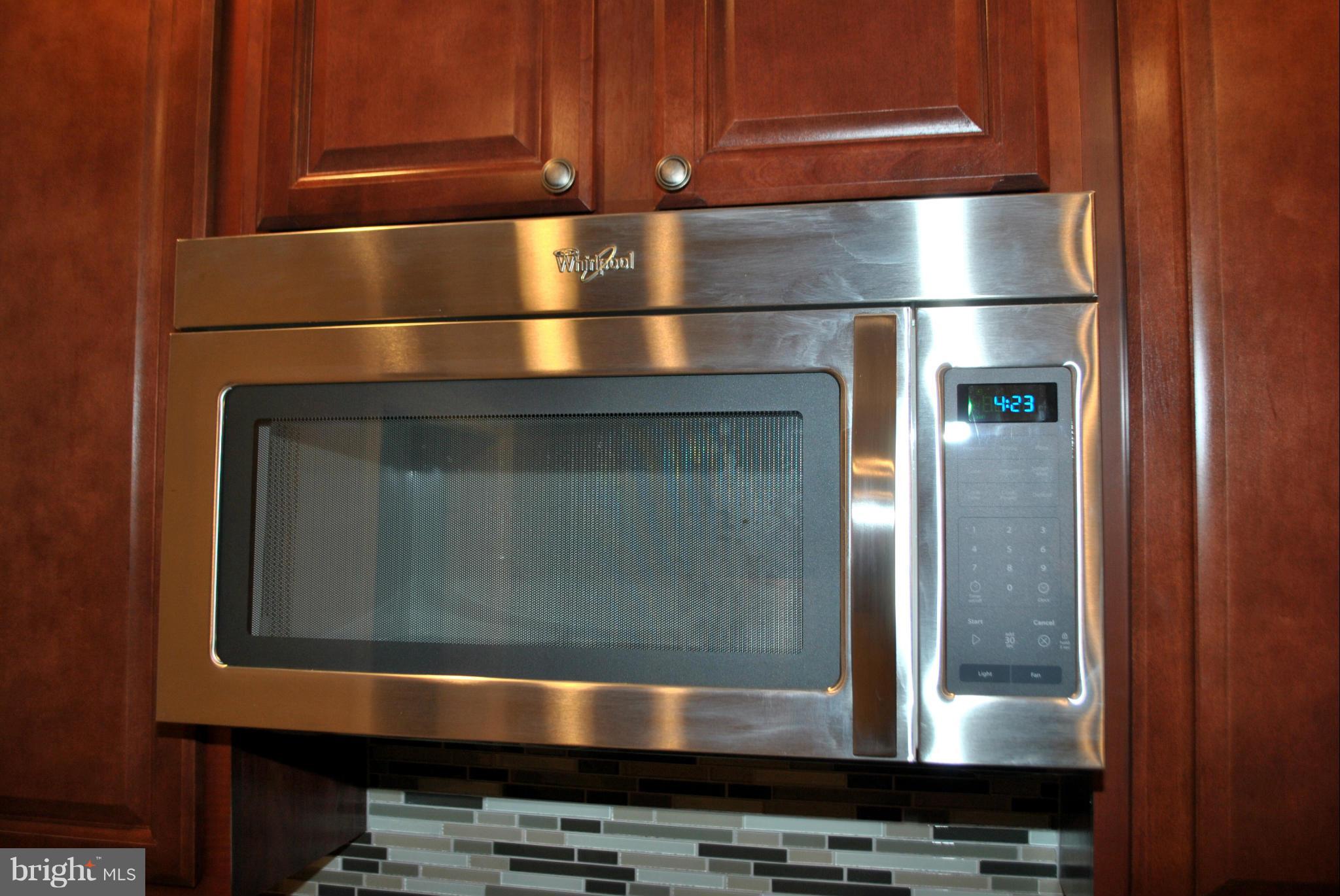 6817 Richardson Road Baltimore, MD 21207 - Photo 4 of 18 Kitchen