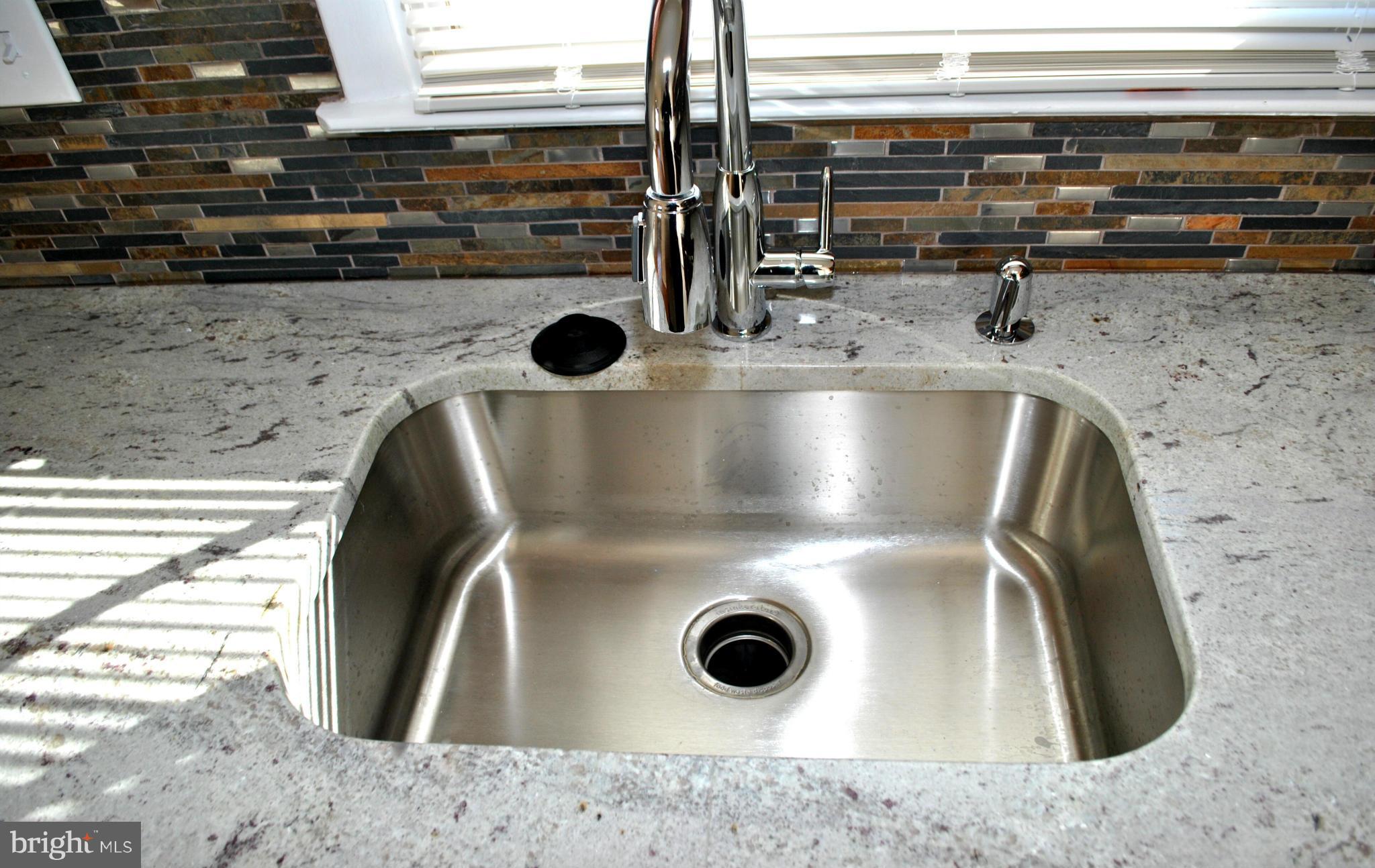 6817 Richardson Road Baltimore, MD 21207 - Photo 7 of 18 Kitchen