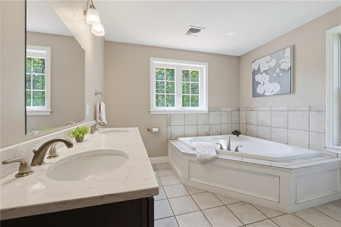 164 Bear Hill Road, Unit 14 Cumberland, RI 02864 - Photo 23 of 43