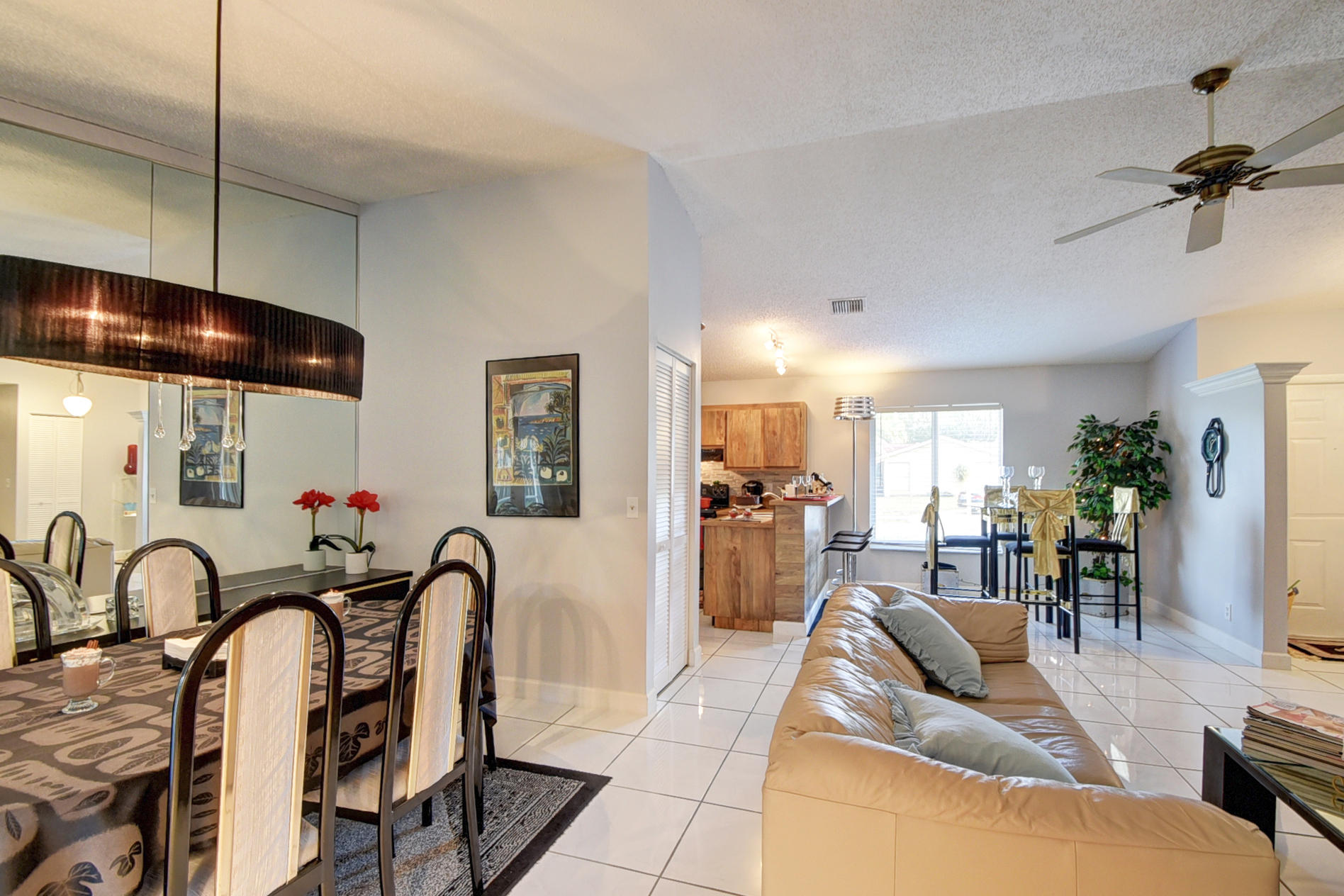 10709 Sleepy Brook Way Boca Raton, FL 33428 - Photo 11 of 30 DSC_2186_87_88_89_90