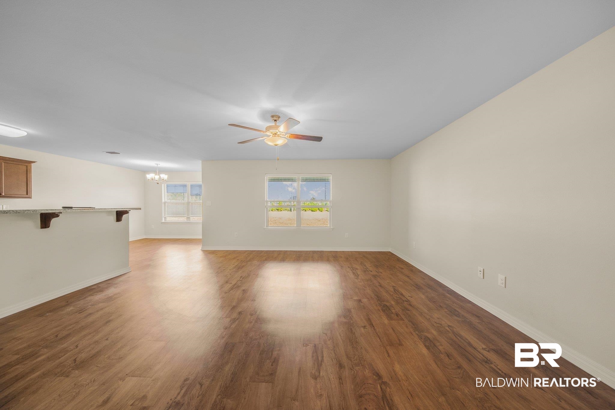 8950 Gale Rowe Lane Fairhope, AL 36532 - Photo 11 of 35 Living Room
