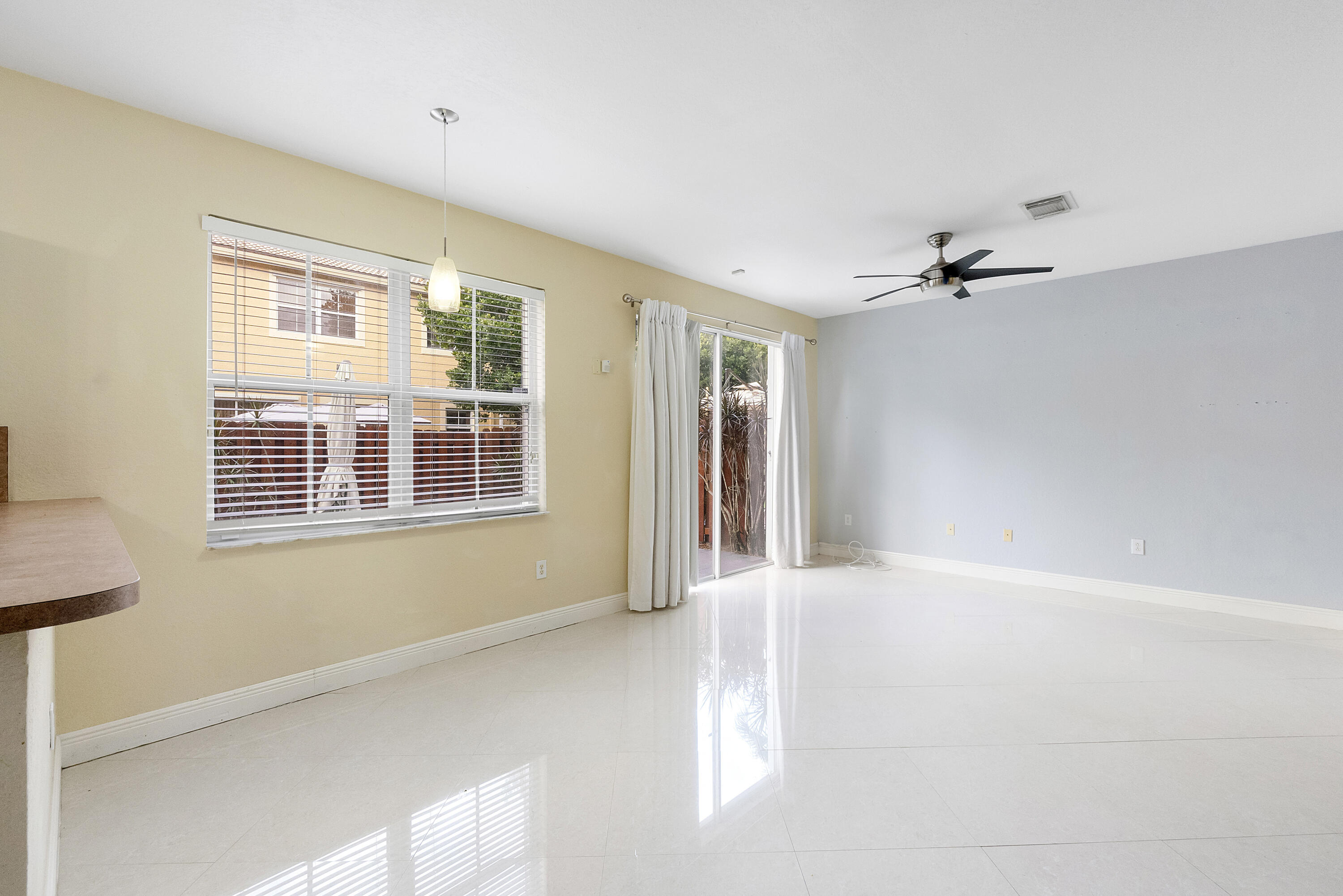 13743 Southwest 116th Terrace Miami, FL 33186 - Photo 13 of 44 13743 Sw 116th Terr_014
