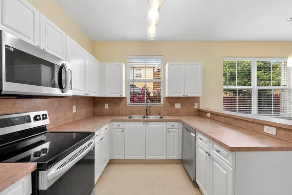 $575,000 | 13743 Southwest 116th Terrace, Miami, FL 33186