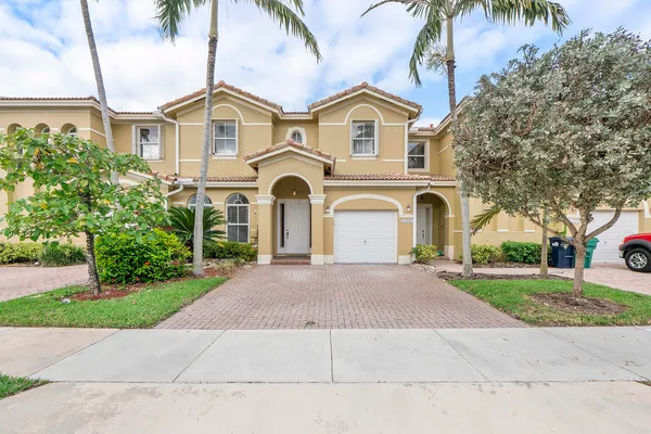 $575,000 | 13743 Southwest 116th Terrace, Miami, FL 33186