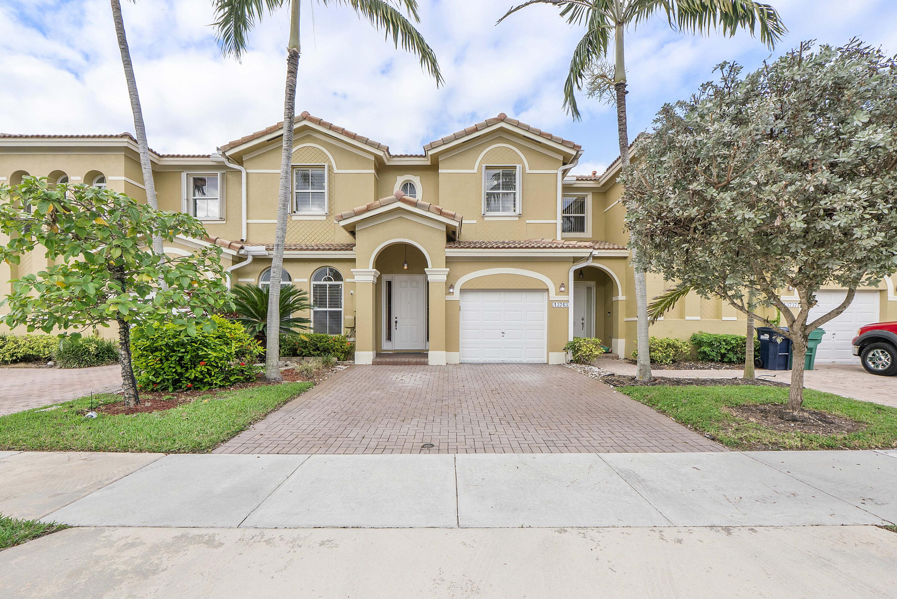 13743 Southwest 116th Terrace Miami, FL 33186 - Photo 2 of 44 13743 Sw 116th Terr_002