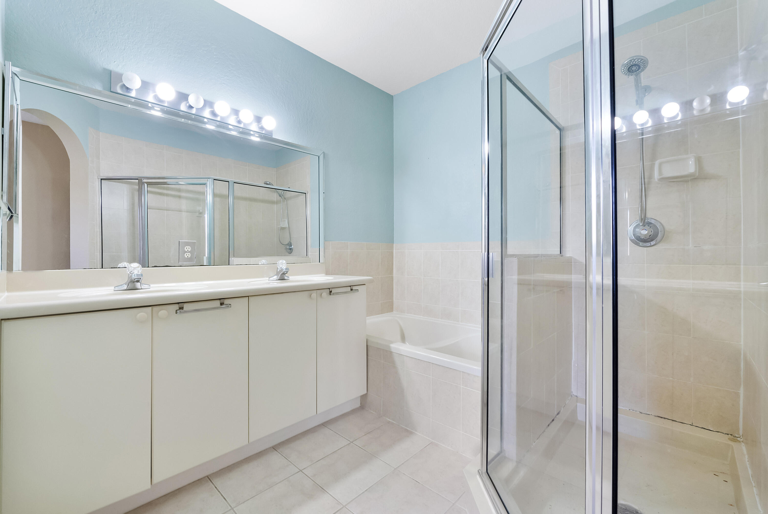 13743 Southwest 116th Terrace Miami, FL 33186 - Photo 21 of 44 13743 Sw 116th Terr_023