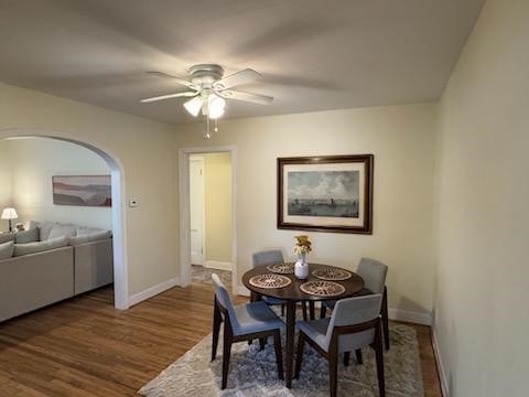 932 Walling Street Houston, TX 77009 - Photo 11 of 23 a dining room with furniture and window