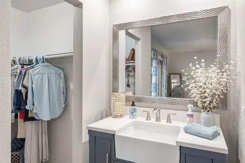 $469,000 | 302 South Lake Creek Drive, Round Rock, TX 78681