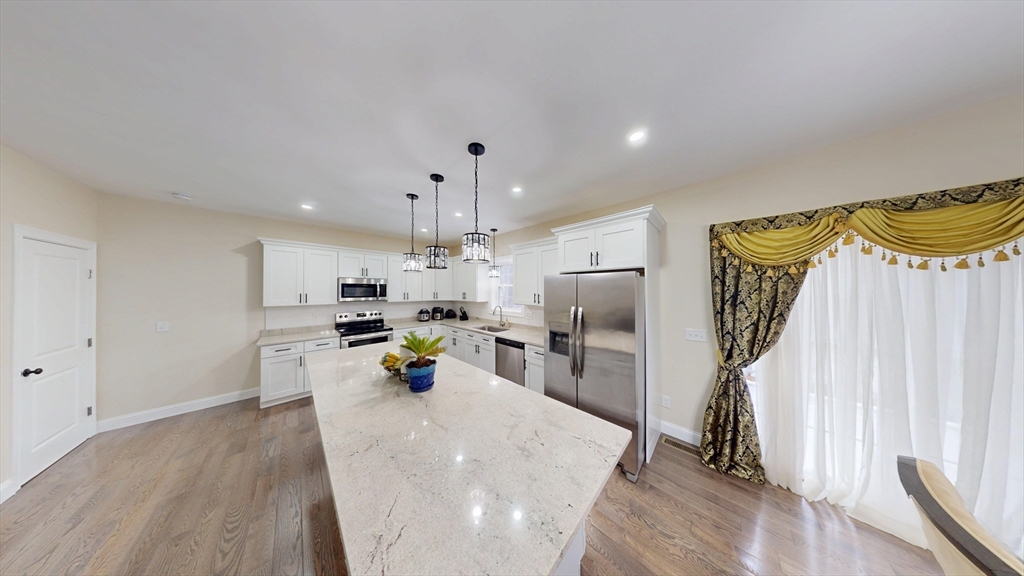 41 Modoc Street Worcester, MA 01604 - Photo 4 of 42