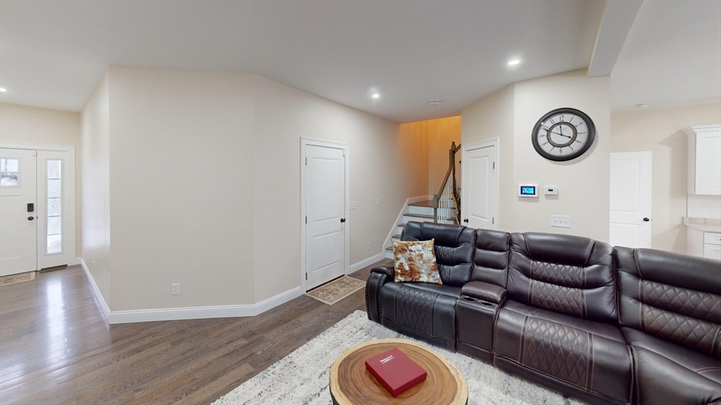 41 Modoc Street Worcester, MA 01604 - Photo 6 of 42