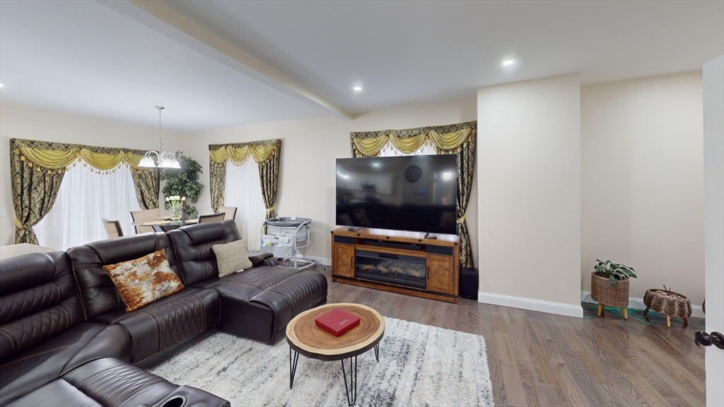 41 Modoc Street Worcester, MA 01604 - Photo 8 of 42