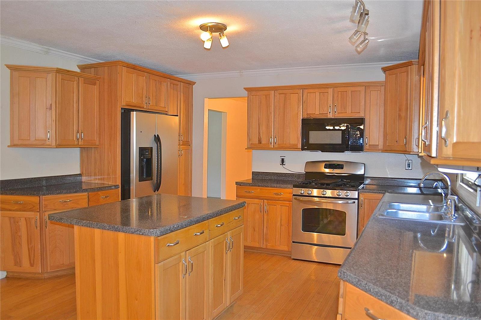 1006 Pine Lake Road Collinsville, IL 62234 - Photo 2 of 26 Gallery Image 2
