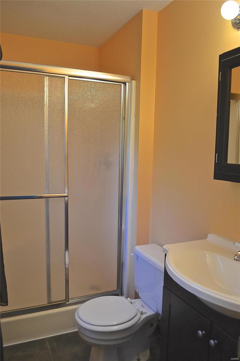 1006 Pine Lake Road Collinsville, IL 62234 - Photo 12 of 26 Gallery Image 12