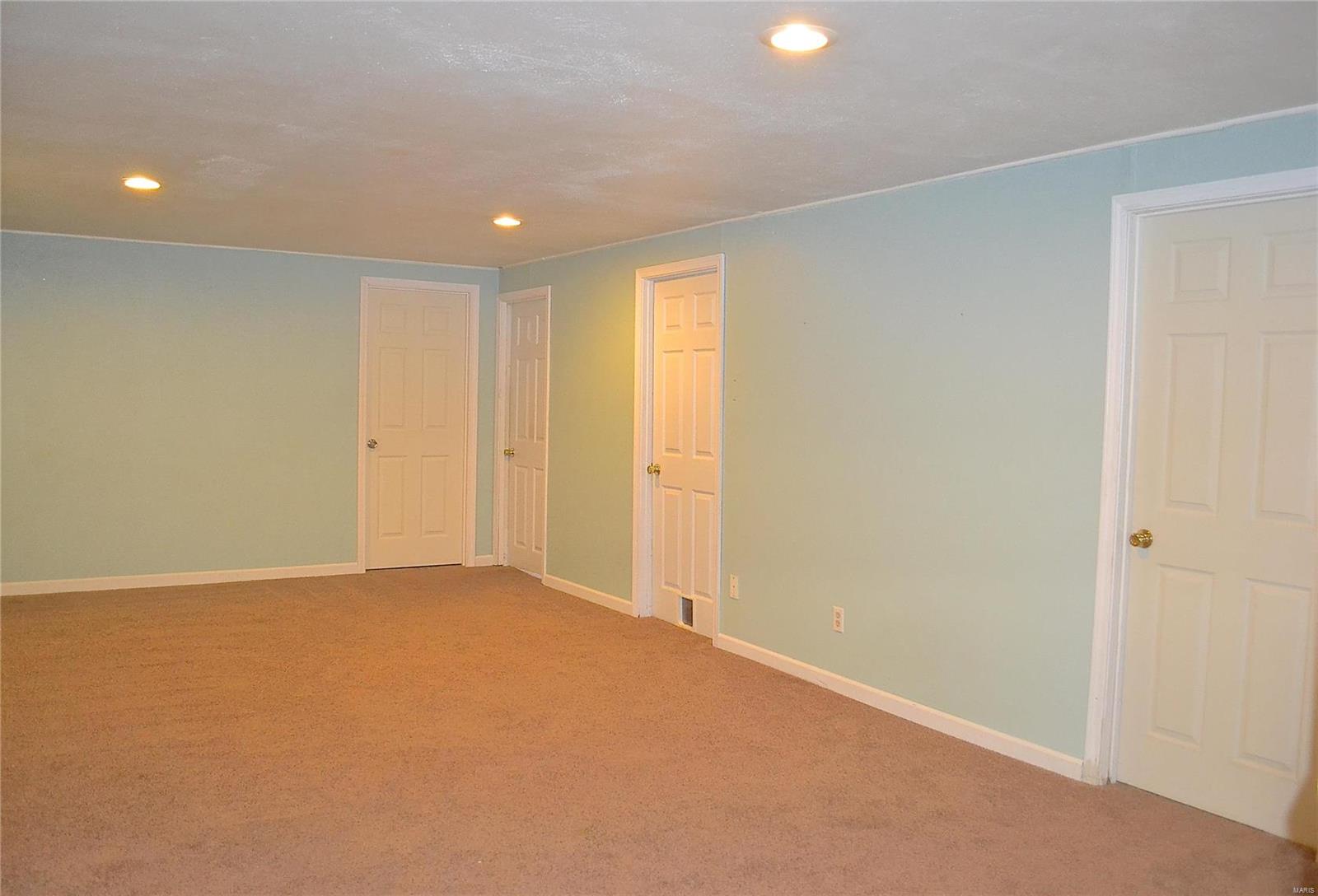 1006 Pine Lake Road Collinsville, IL 62234 - Photo 18 of 26 Gallery Image 18