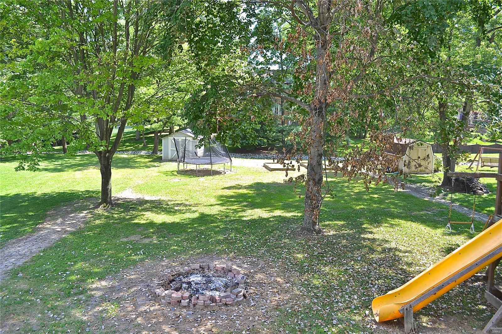 1006 Pine Lake Road Collinsville, IL 62234 - Photo 25 of 26 Gallery Image 25