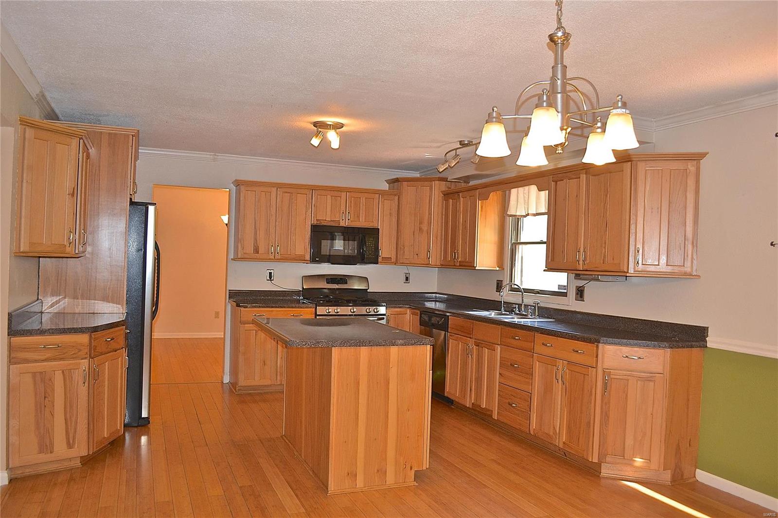 1006 Pine Lake Road Collinsville, IL 62234 - Photo 4 of 26 Gallery Image 4