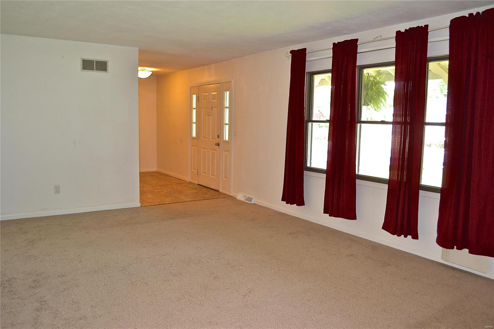 1006 Pine Lake Road Collinsville, IL 62234 - Photo 7 of 26 Gallery Image 7