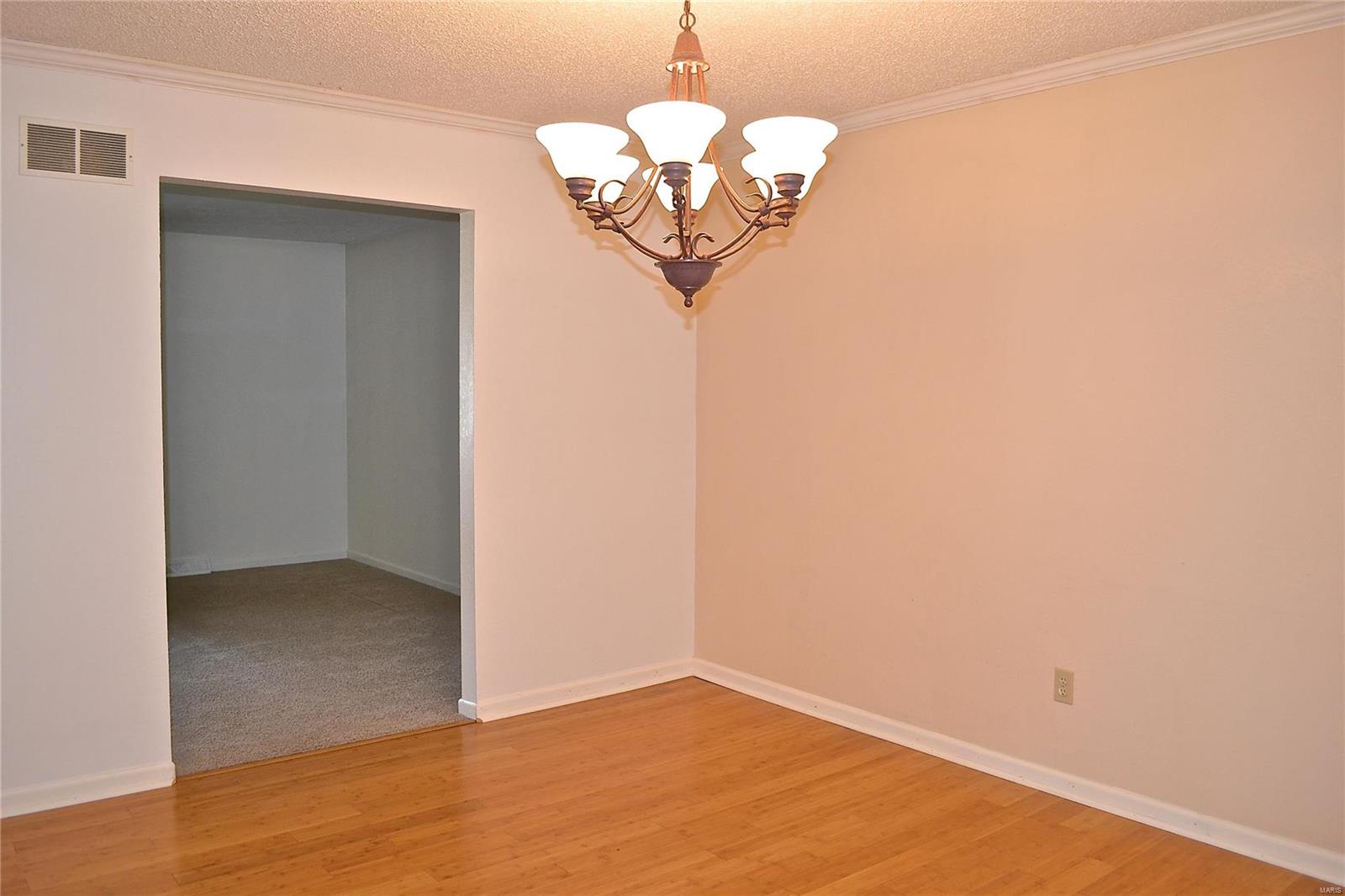 1006 Pine Lake Road Collinsville, IL 62234 - Photo 8 of 26 Gallery Image 8