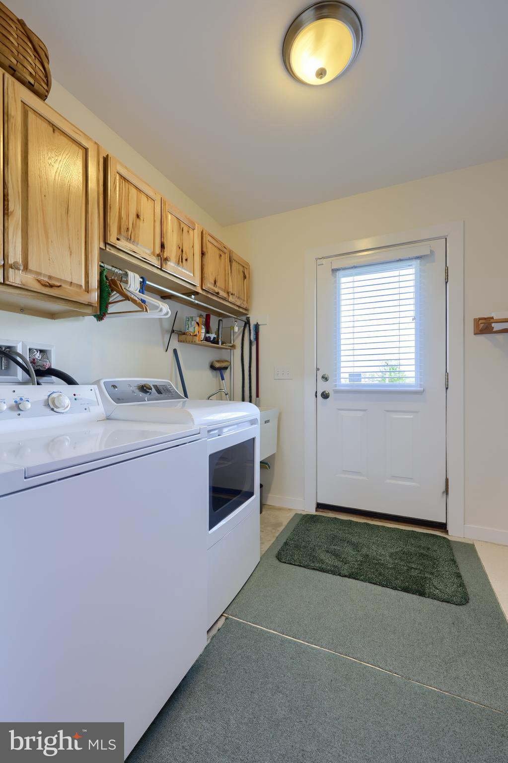 453 Frogtown Road Pequea, PA 17565 - Photo 31 of 43 Laundry room