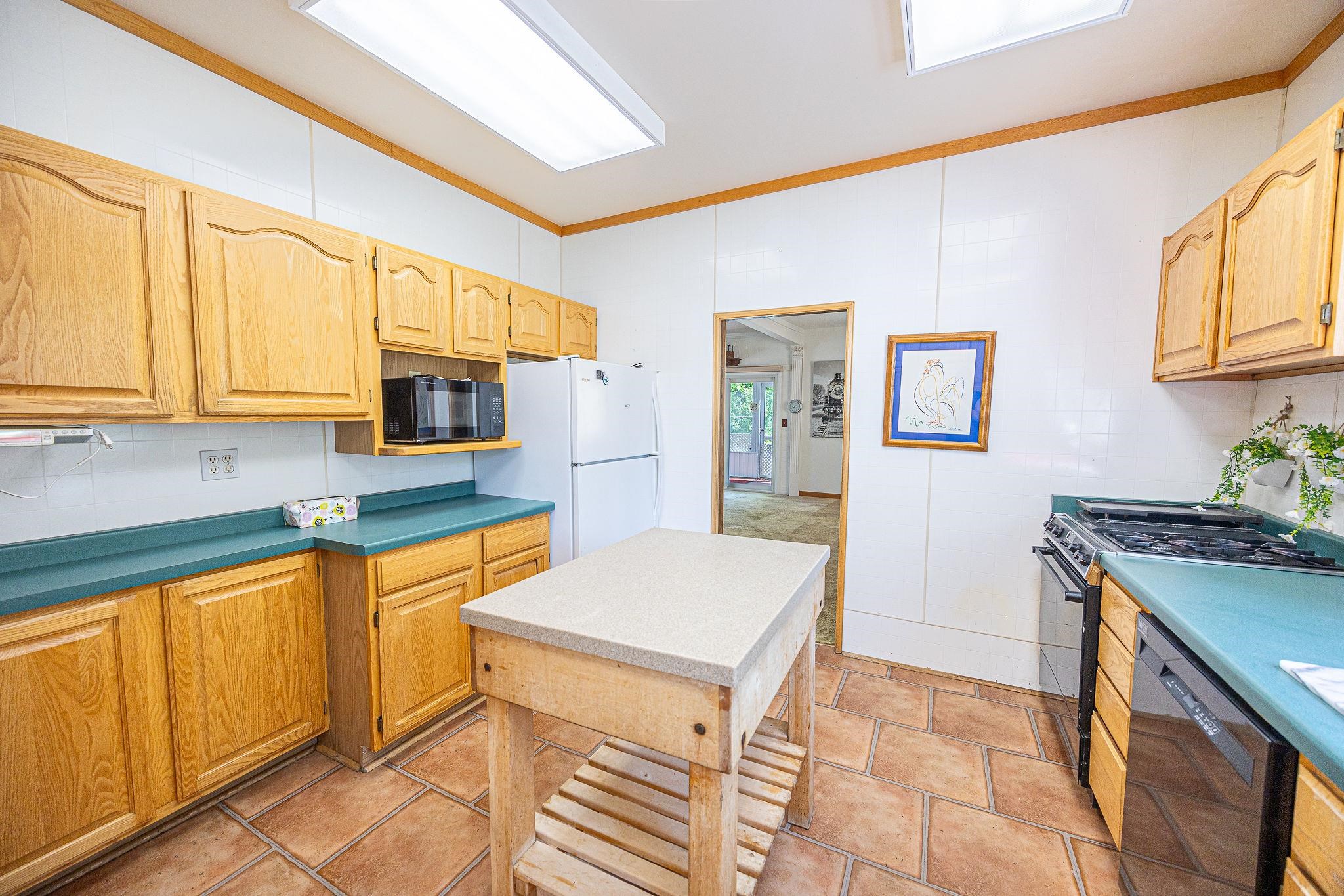 210 East Brook Street Suring, WI 54174 - Photo 10 of 64