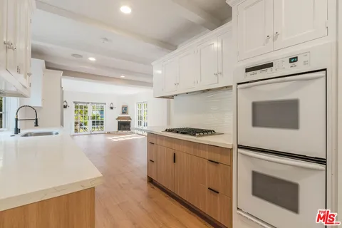 $11,995,000 | 426 Georgina Avenue, Santa Monica, CA 90402
