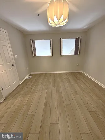 $2,900 | 1641 International Drive, Unit 418, McLean, VA 22102