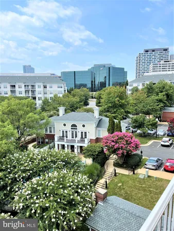 $2,900 | 1641 International Drive, Unit 418, McLean, VA 22102