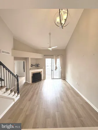 $2,900 | 1641 International Drive, Unit 418, McLean, VA 22102