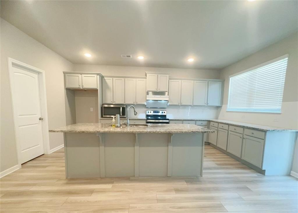 446 Sawmill Trace Hampton, GA 30228 - Photo 5 of 16