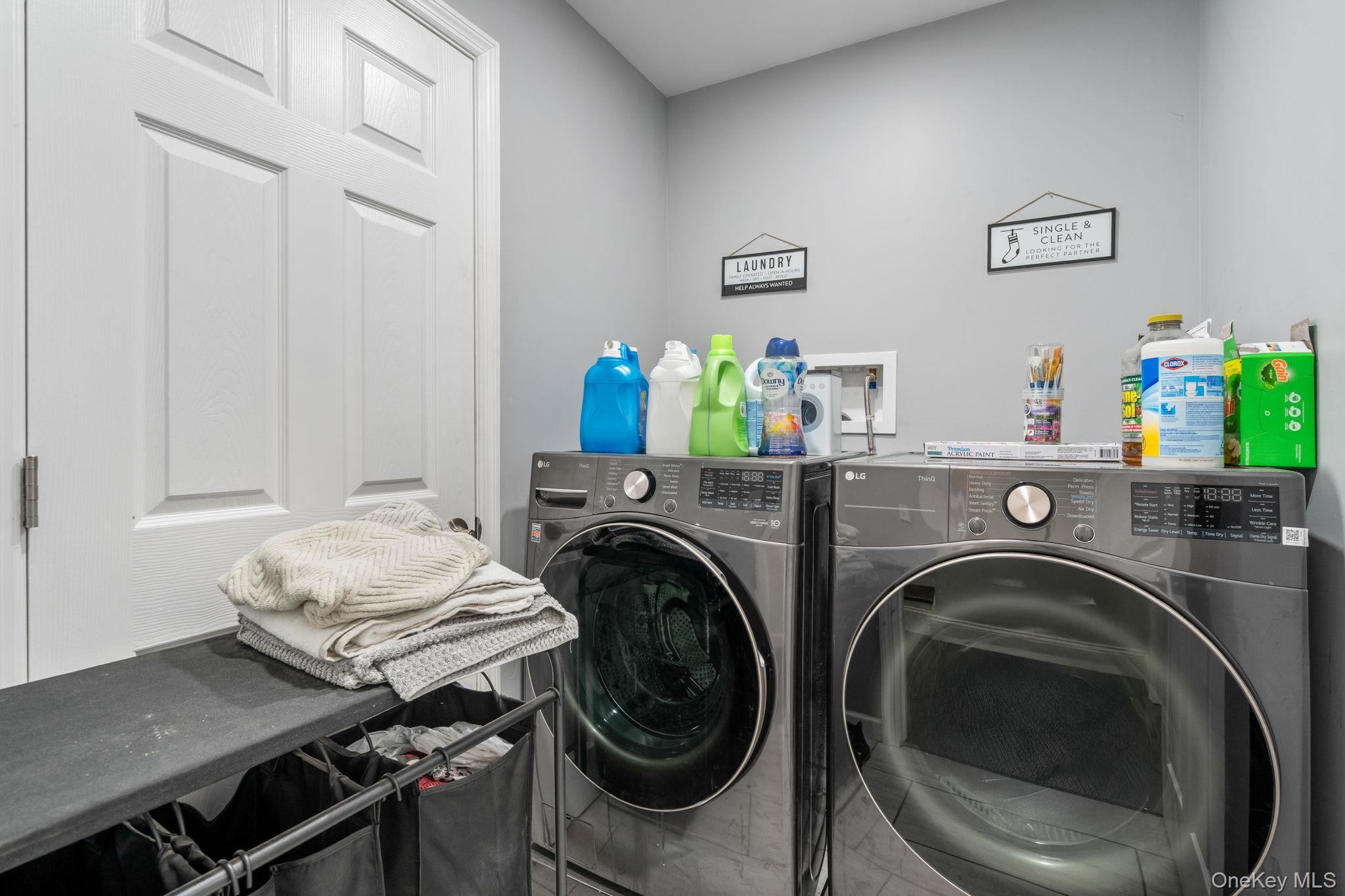 171 High Barney Road Middletown, NY 10940 - Photo 15 of 22 a utility room with dryer and washer