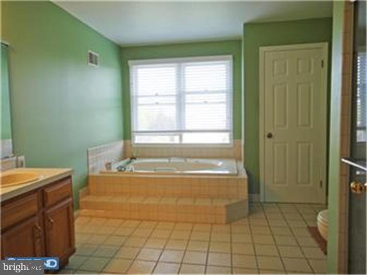 24 Jericho Road Holland, PA 18966 - Photo 11 of 15 Gallery Image 11