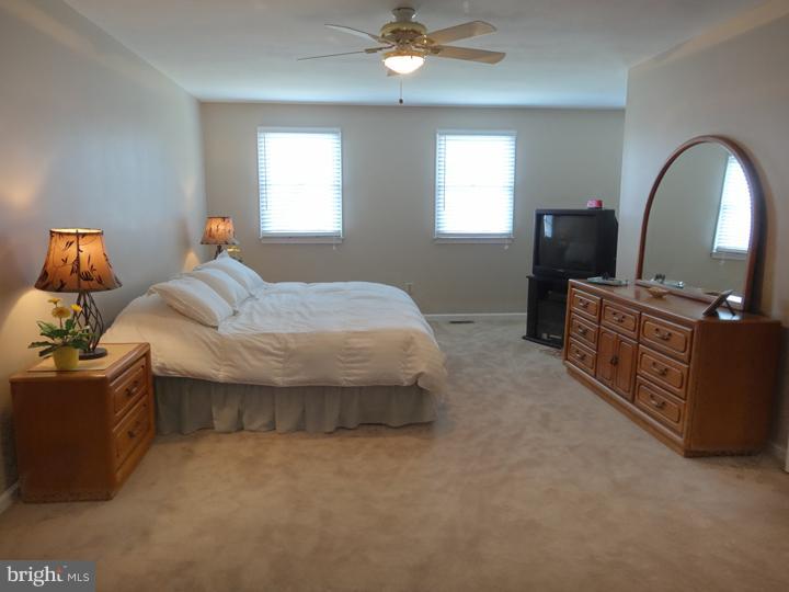 24 Jericho Road Holland, PA 18966 - Photo 10 of 15 Gallery Image 10