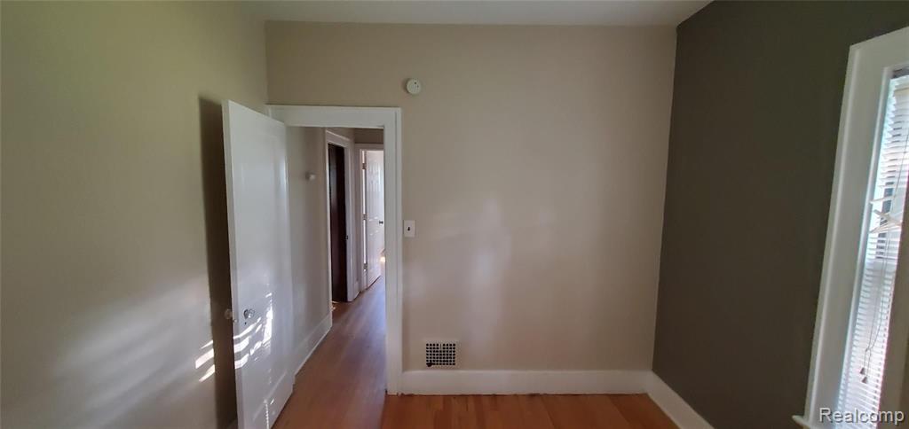7594 Rivard Avenue Warren, MI 48091 - Photo 14 of 27 Gallery Image 14