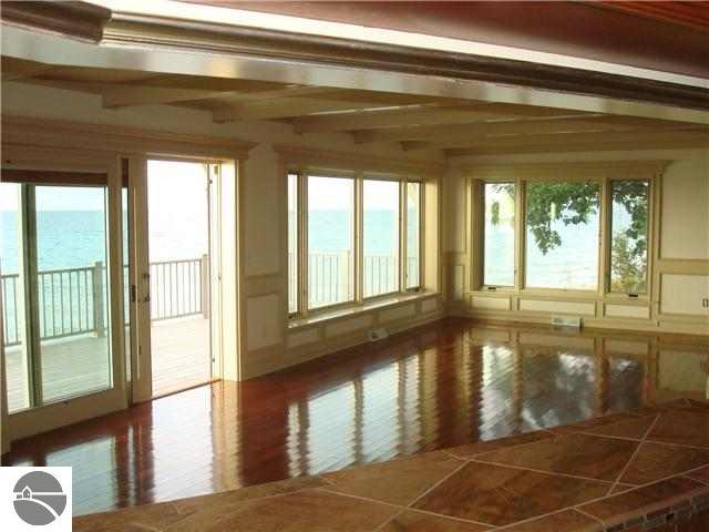 120 Beach Road Frankfort, MI 49635 - Photo 7 of 15 1709078-6.JPG
