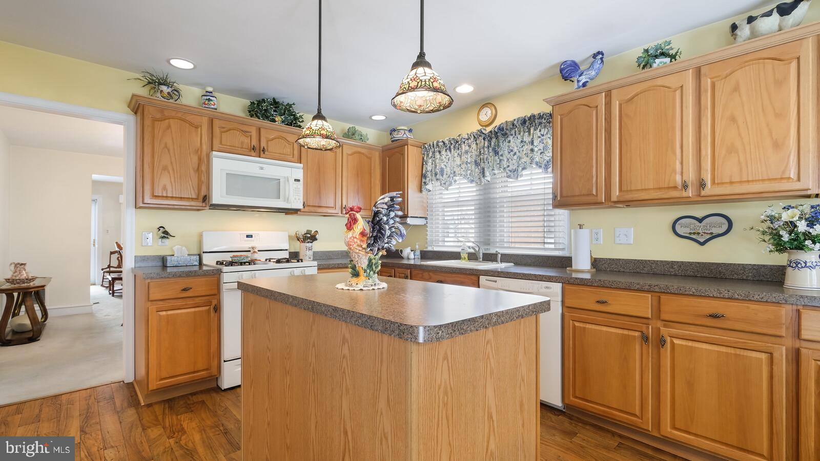 211 Ellis Road Willow Grove, PA 19090 - Photo 13 of 32 Gallery Image 13