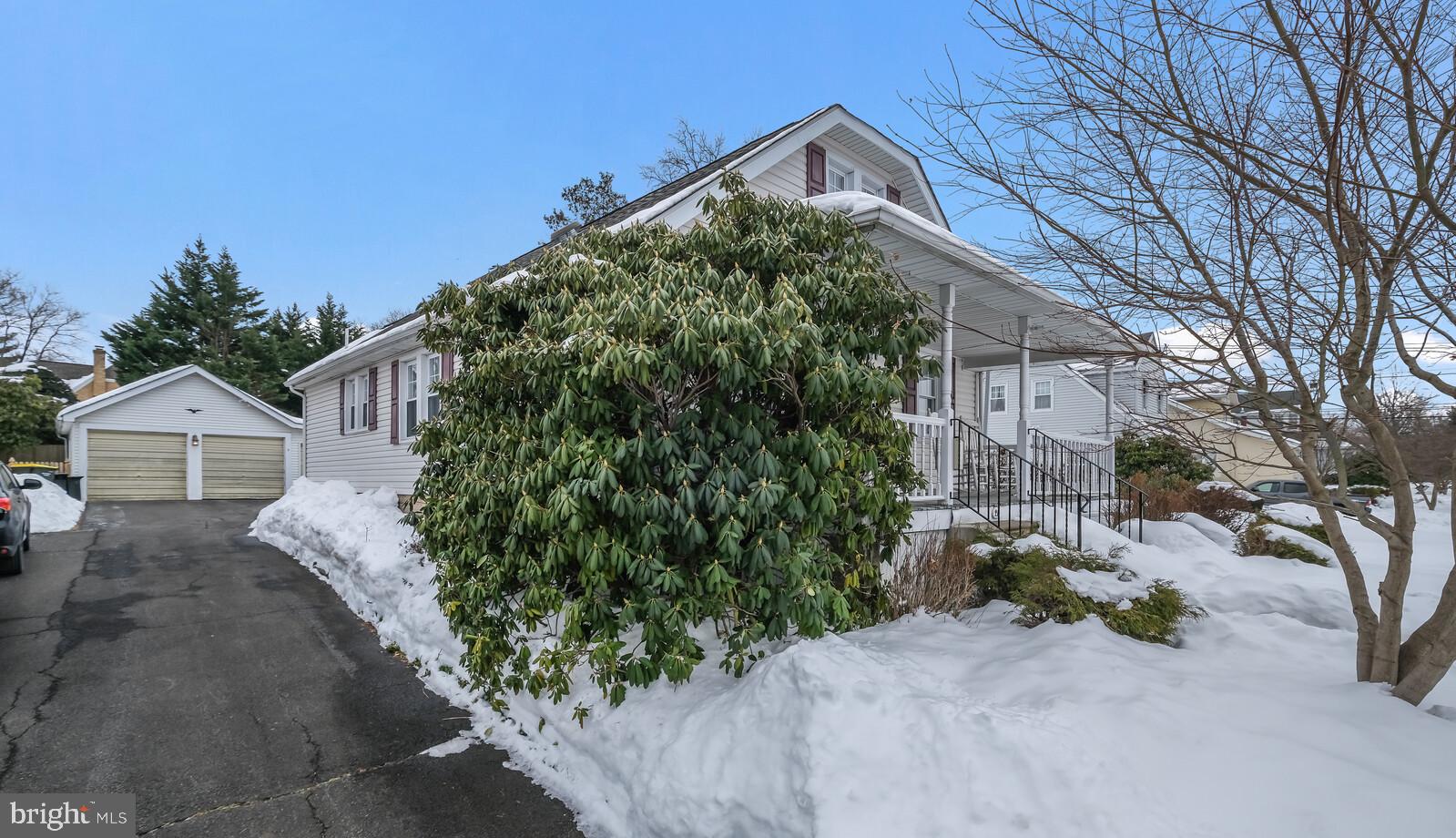 211 Ellis Road Willow Grove, PA 19090 - Photo 3 of 32 Gallery Image 3