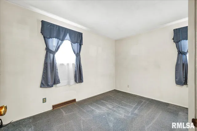 $174,900 | 17518 North 2nd Street, Chillicothe, IL 61523