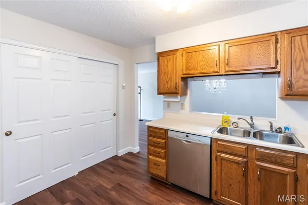 $185,000 | 12929 Portulaca Drive, Unit 205, St. Louis, MO 63146
