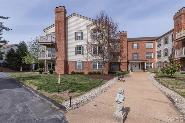 $185,000 | 12929 Portulaca Drive, Unit 205, St. Louis, MO 63146