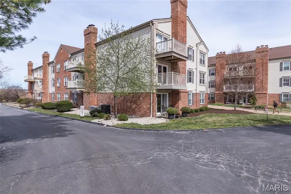 $185,000 | 12929 Portulaca Drive, Unit 205, St. Louis, MO 63146