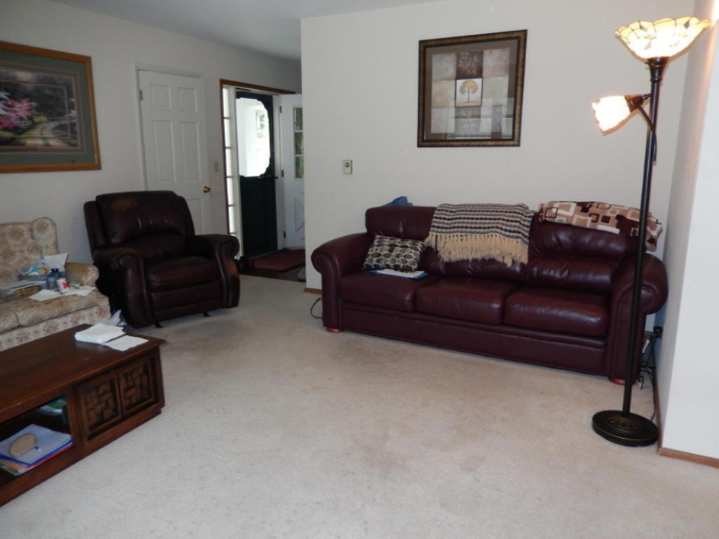 271 Ridgewood Court Ionia, MI 48846 - Photo 5 of 21 5