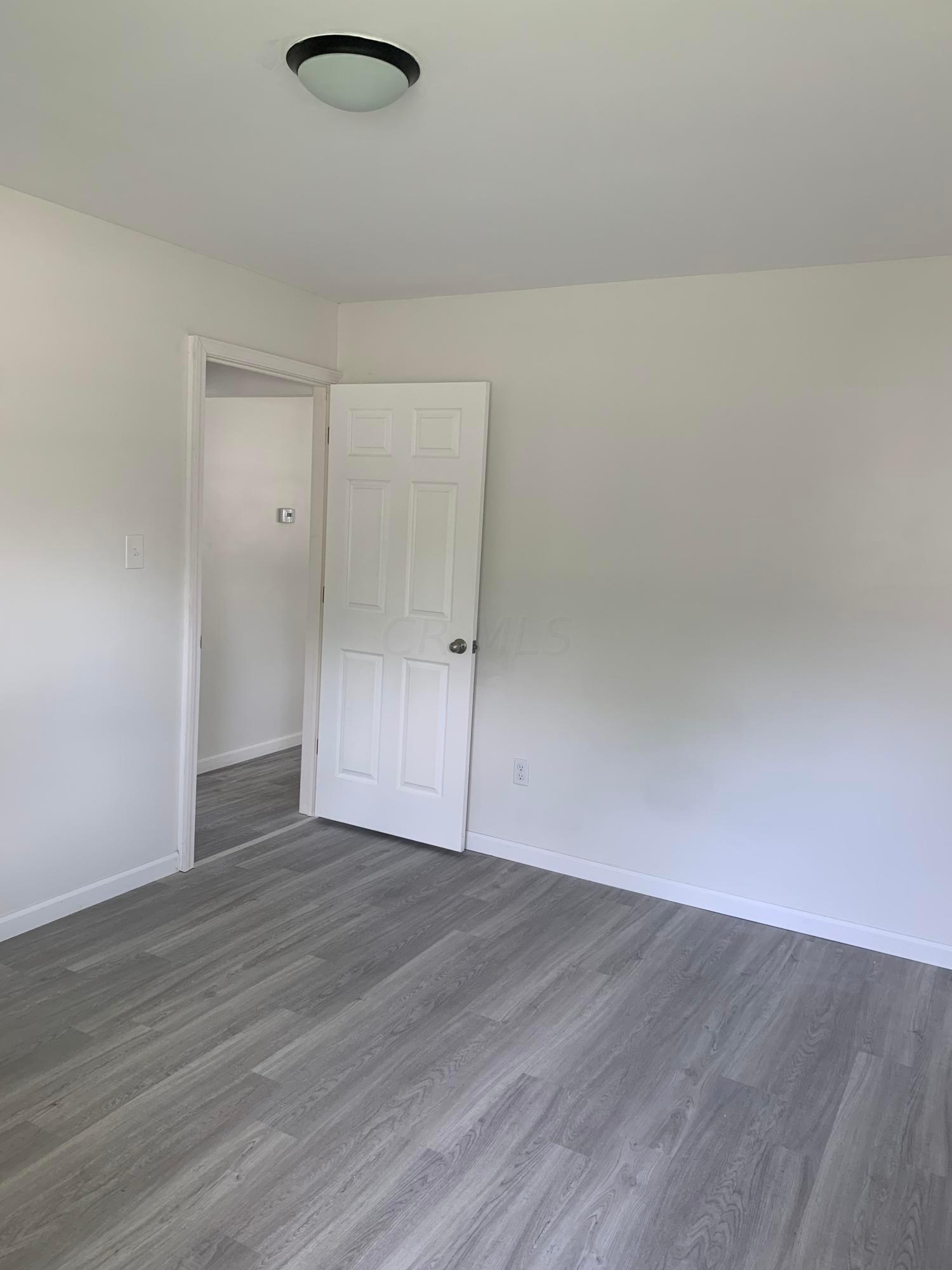 973 Exeter Road Columbus, OH 43213 - Photo 18 of 39