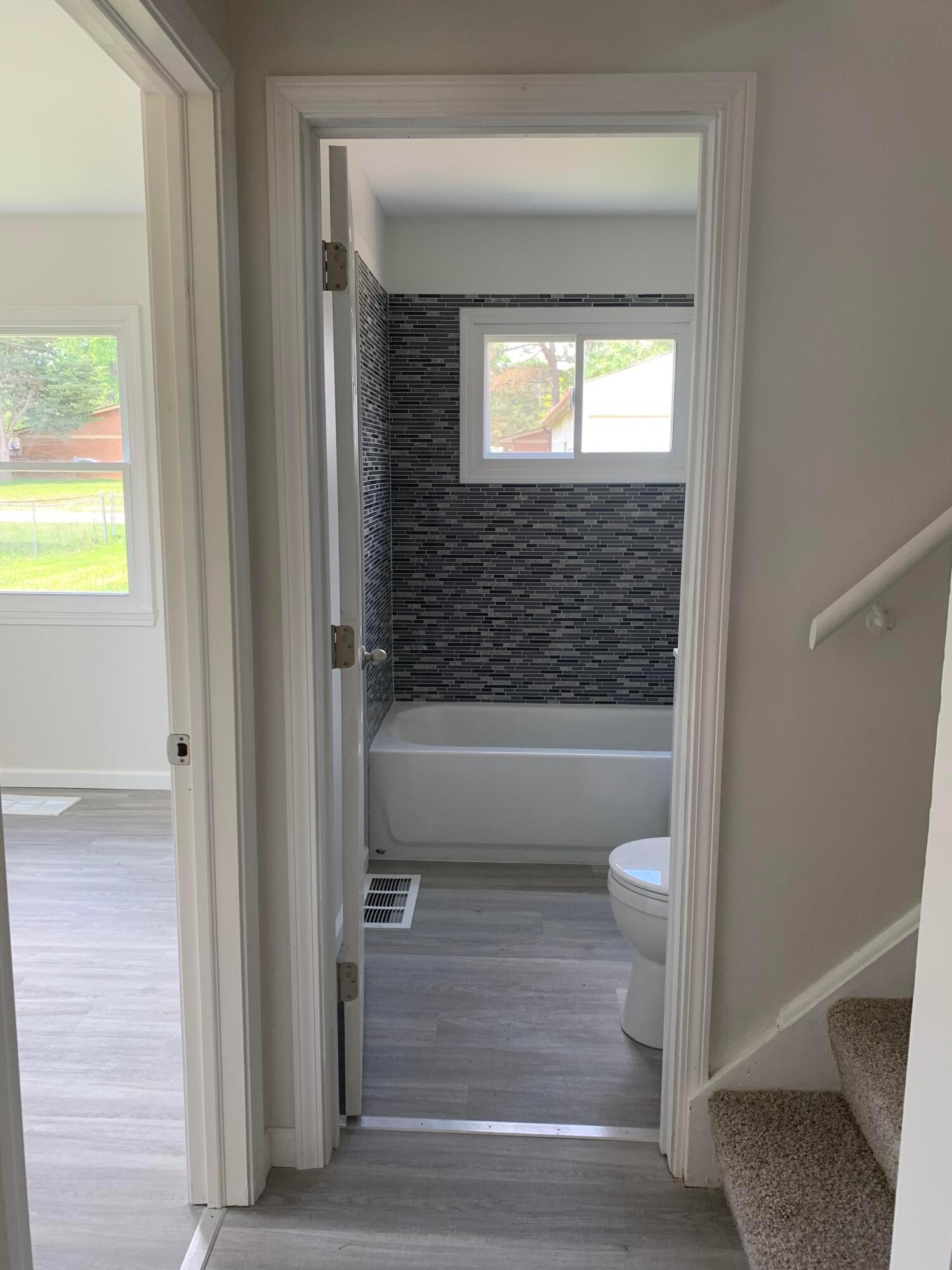 973 Exeter Road Columbus, OH 43213 - Photo 26 of 39