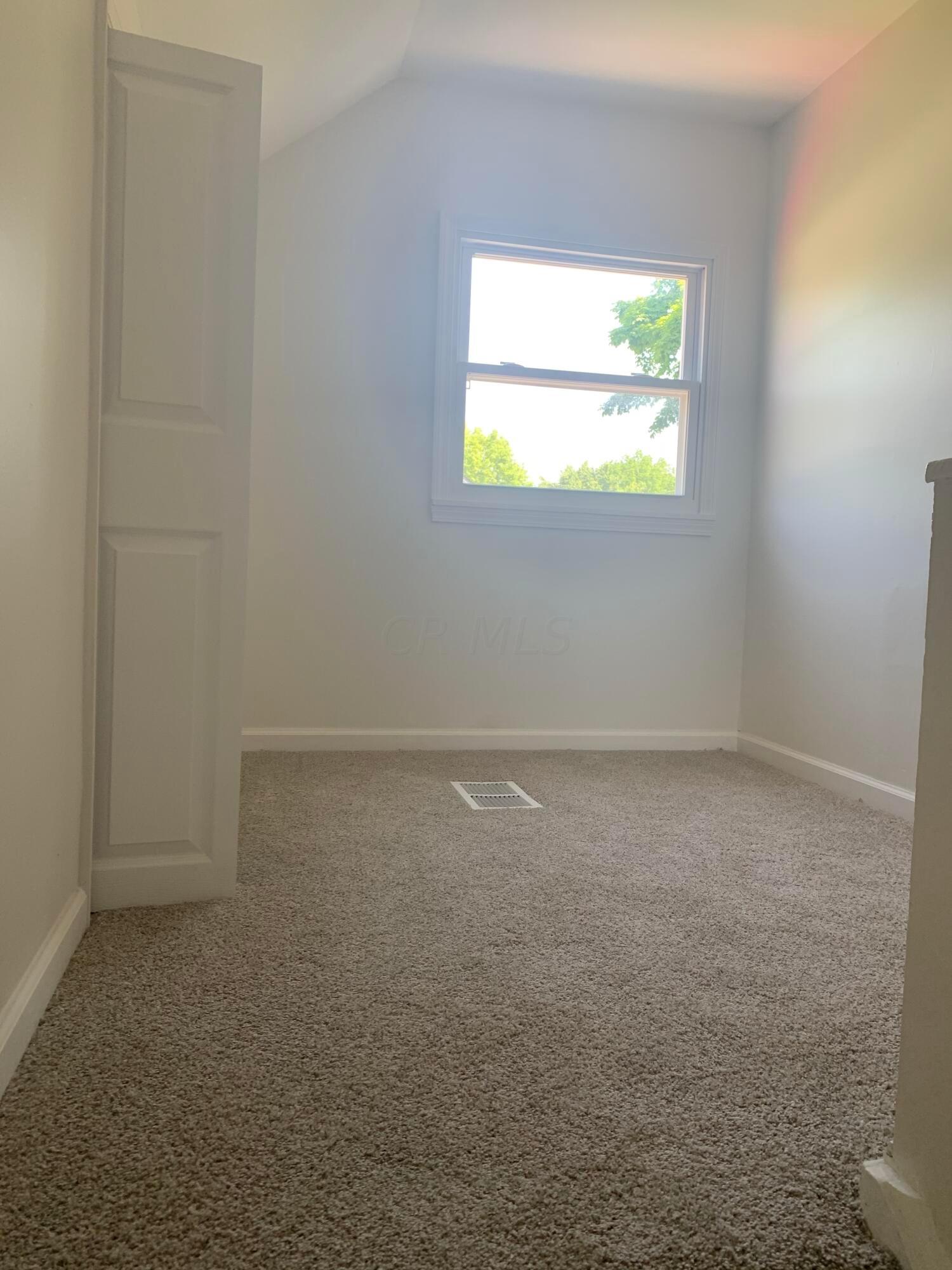 973 Exeter Road Columbus, OH 43213 - Photo 28 of 39