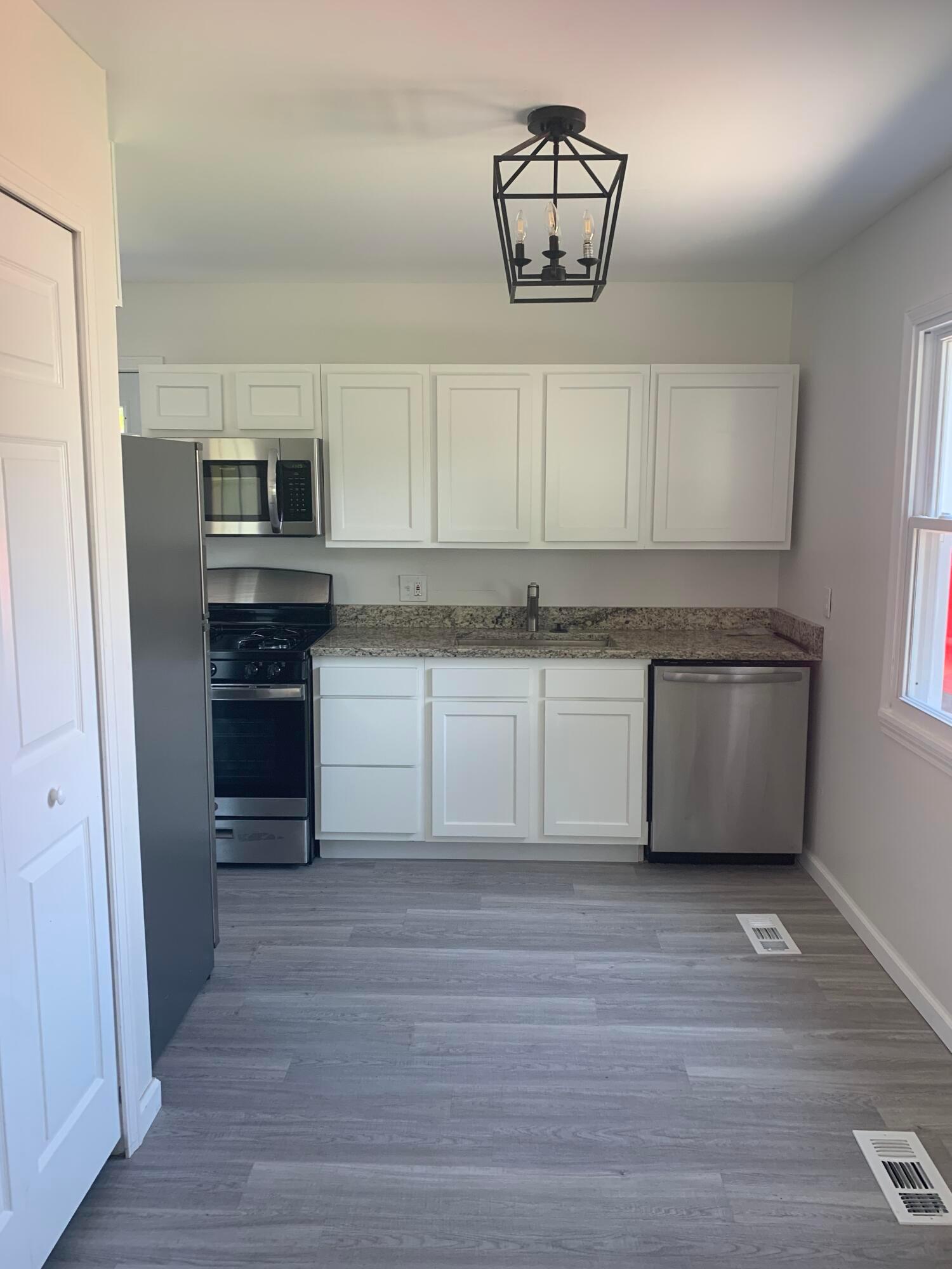 973 Exeter Road Columbus, OH 43213 - Photo 6 of 39