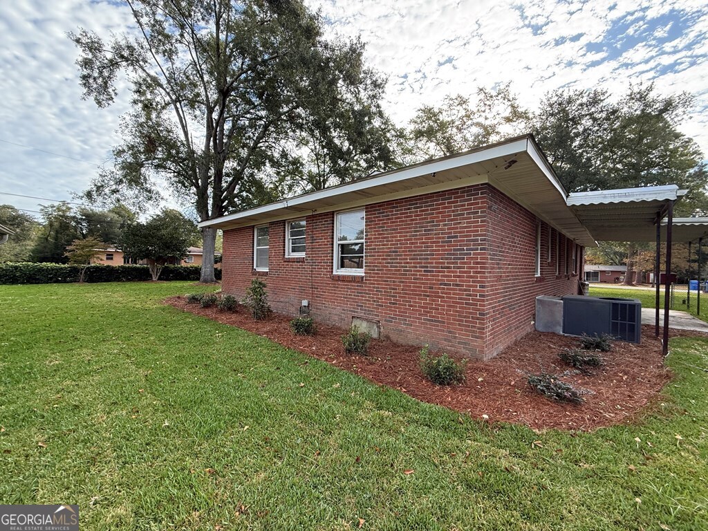 412 Roberson Street Dublin, GA 31021 - Photo 10 of 54