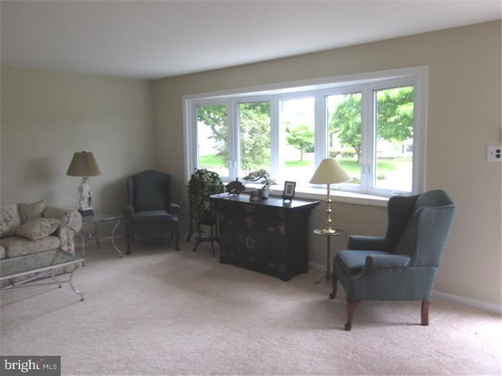 150 Dungan Road Southampton, PA 18966 - Photo 4 of 15 Living Room